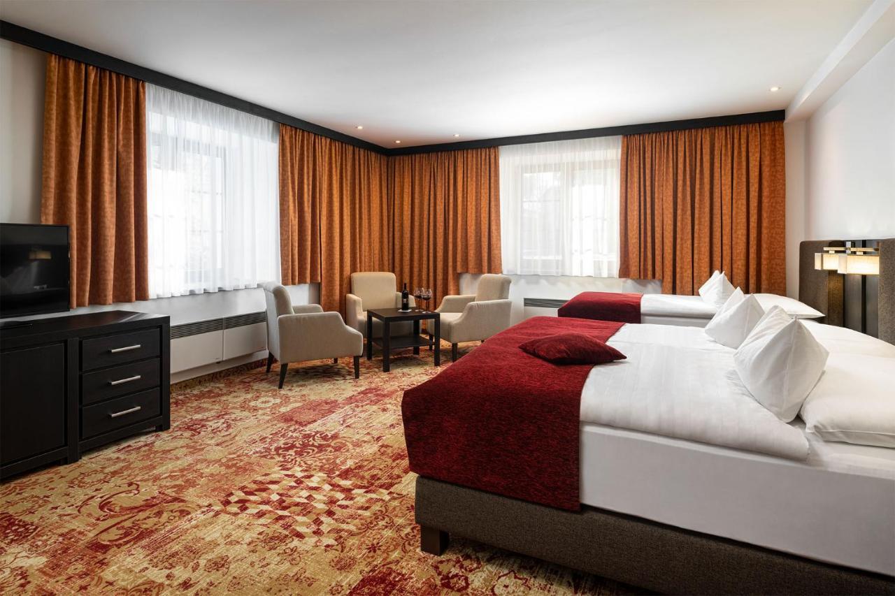 Hotel Singer Ludvíkov Eksteriør billede