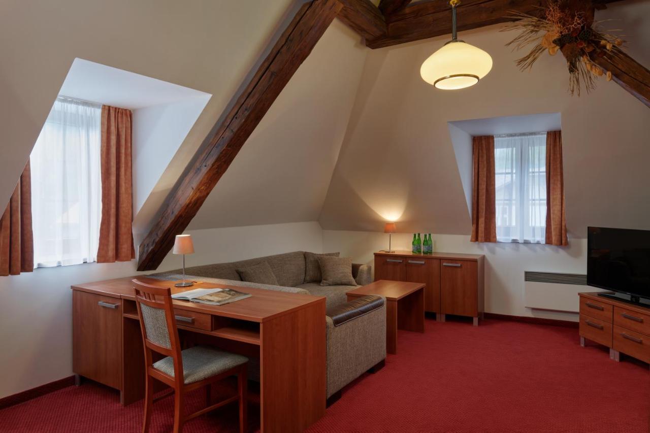 Hotel Singer Ludvíkov Eksteriør billede